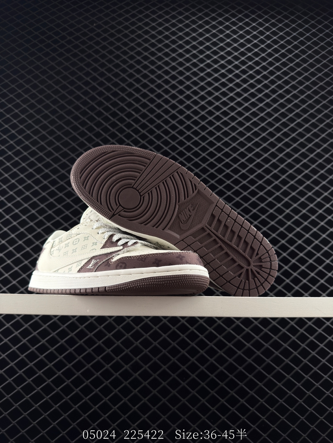 Travis Scott x Air Jordan 1 Reverse Mocha